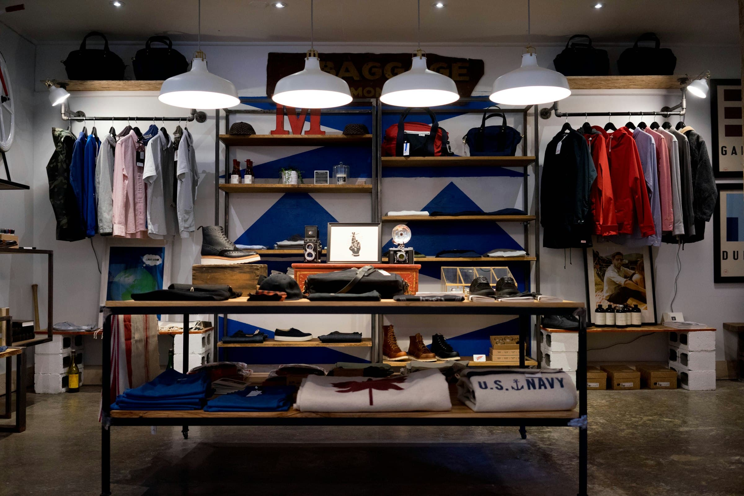 Retail aisle merchandised to plan